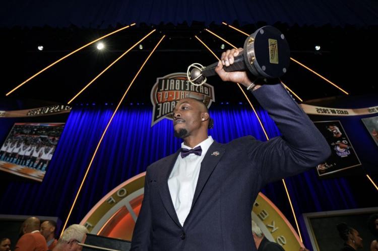 开云在哪里开户-霍华德：我可能进不了75大 但我现在是名人堂成员