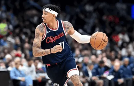 开云体育登录入口-船记：米勒和桑德斯今晚发挥巨大作用，展现出了惊人的进步