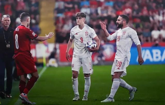 【欧国联】加维处子球伊尼戈绝平 西班牙2比2捷克