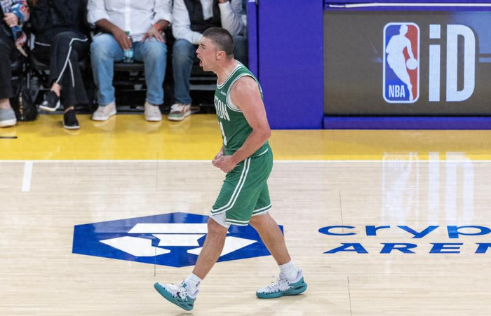 开云体育登录入口-36+7，28+6，矮个无人要，如今打得像全明星，令人刮目相看|普理查德|凯尔特人|波士顿凯尔特人队|nba|艾弗森_新浪体育_新浪新闻